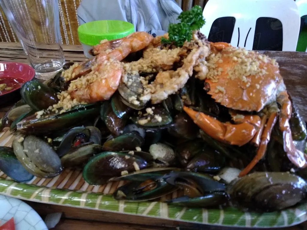 jervin jhaylex saliong_Bebang's Binalkot and Seafood Grill Restaurant_La Unión_review