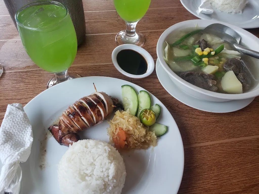 Chris H_Kamroo's Joint Restaurant_La Unión_review