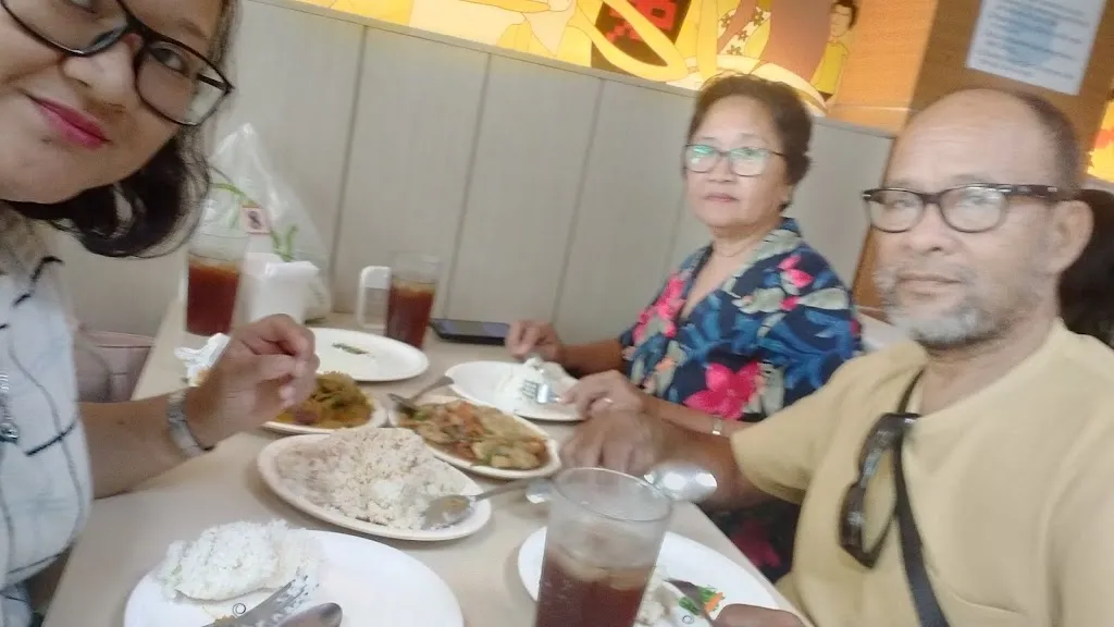 Vernadette Valle_Midtown Food Palace_La Unión_review