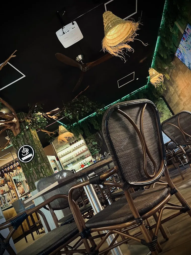 Zenial Café Lounge restaurant in Las Torres de Cotillas