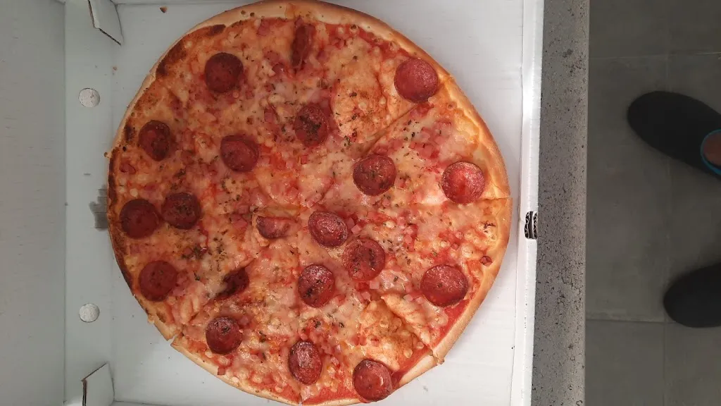 Mark Wilson_Pizzería El punto_Pinós el/Pinoso_review