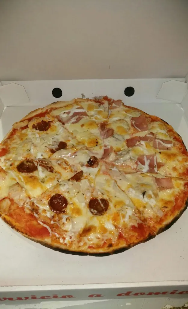 Pizzería Riquelme restaurant in Pinós el/Pinoso