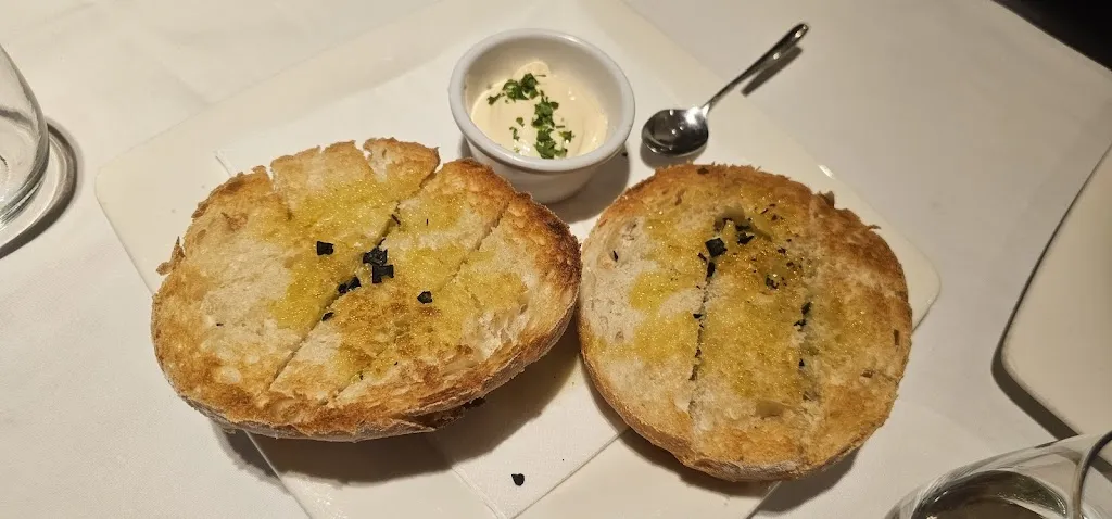 PAUL PEARCE_Bar Gomis_Cieza_review