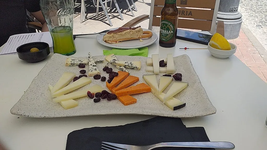 Menu_Bugatti Bar_Cieza_image_1