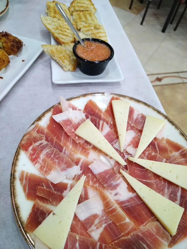 Yesica Nadal_Bar Restaurante Chiqui_Cieza_review