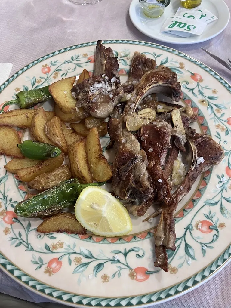 JESUS FELIX VENTERO_Bar Restaurante Chiqui_Cieza_review