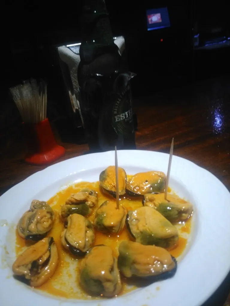 Pub Madeira_Cieza_slider_image_2