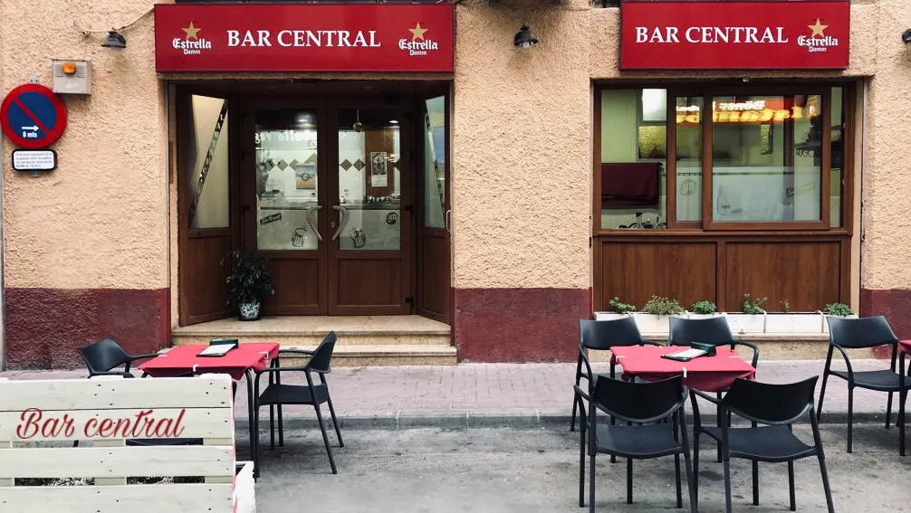 Bar Central_Cieza_slider_image_3