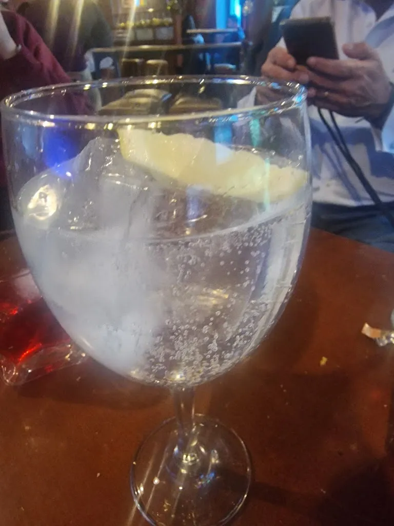 Maria Encarnacion Puertas Marin_Cafetería Cervecería Almirante Nelson_Cieza_review