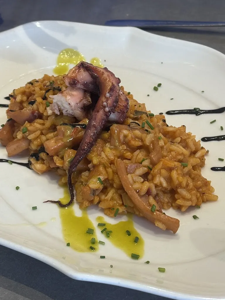 Juan Camilo De Angulo_La Castela_Salinas_review