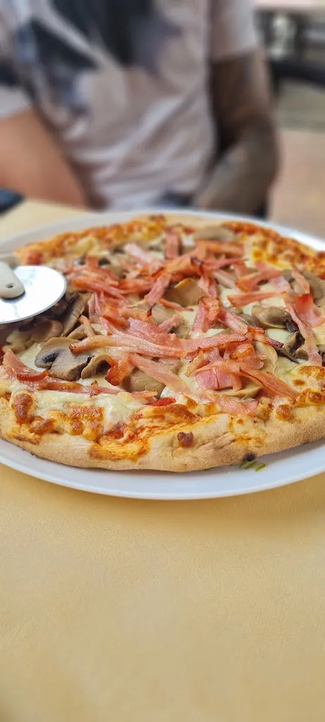 Annonymous Bald_La Madre del Amor Hermoso_Lo Pagán_review