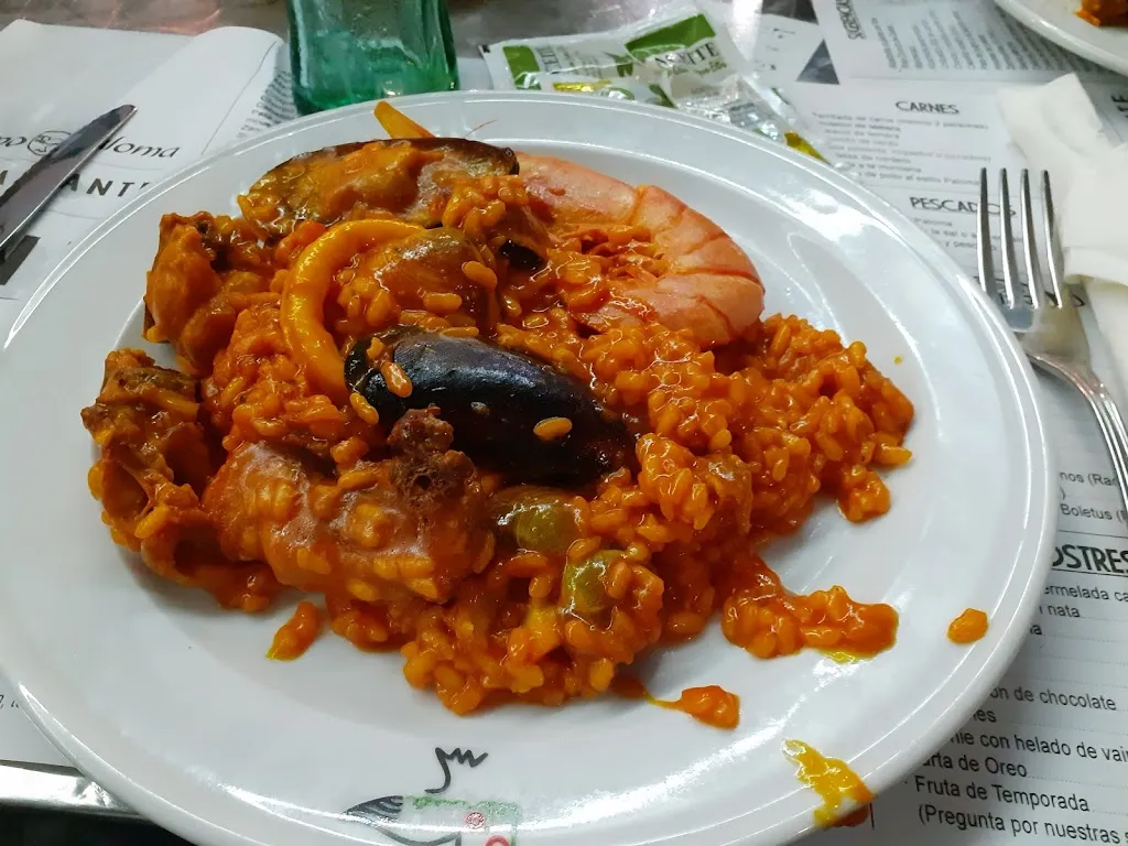 Arjun Wadhawan_Restaurante Buffet Grill Paloma_Lo Pagán_review