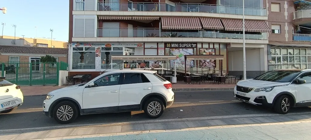 Jim Mul_Max Beach International Restaurant_Lo Pagán_review