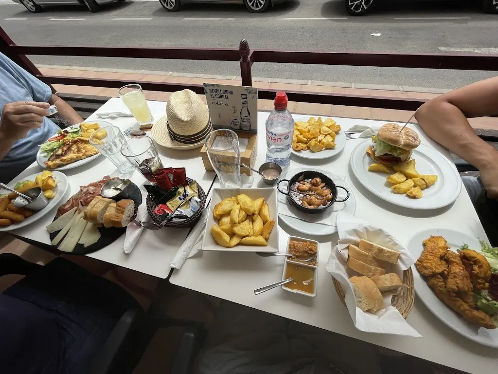 Riley_kiss cafe_Lo Pagán_review