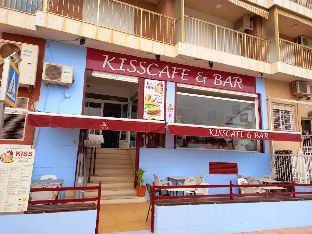 kiss cafe_Lo Pagán_slider_image_1