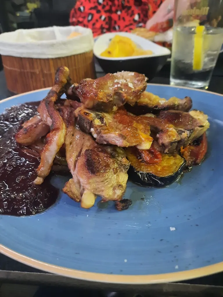 STEPHEN GILL_Restaurante El Yate_Los Martínez_review