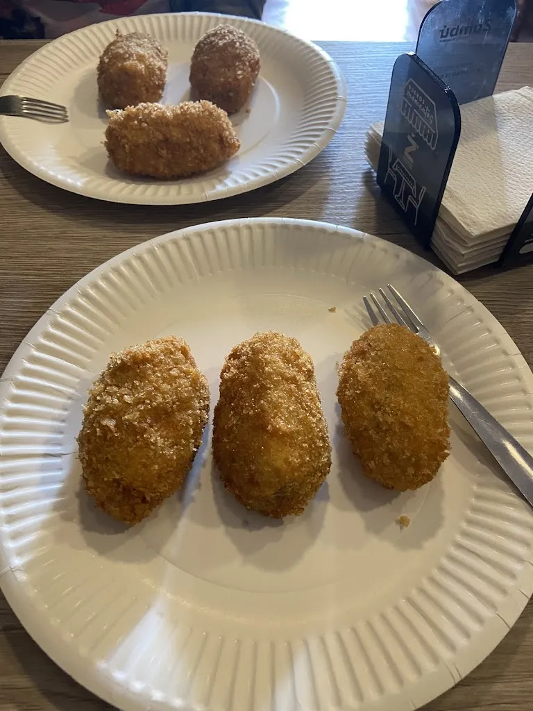 La Fortaleza restaurant in Los Gabatos