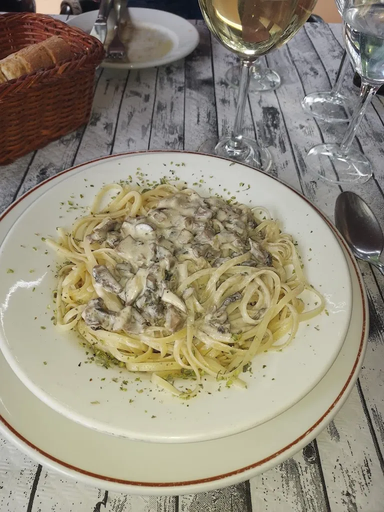 Tonya Wallace_Mesón La Pradera_Lorca_review