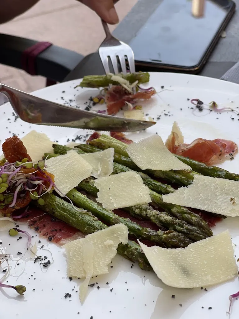 Kenneth Lowrie_Tu Rincón Gastrobar_Jumilla_review