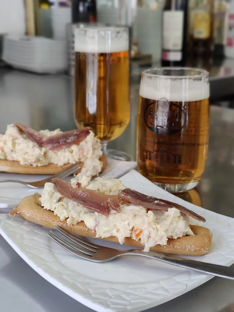 Menu_Bar restaurante HUELLAS_Redován_immagine_9