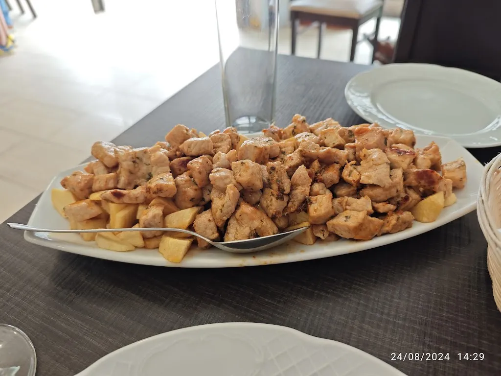 Felix Sainz Yanguas_Taberna estanco Rosalía_Cabana de Bergantiños_review