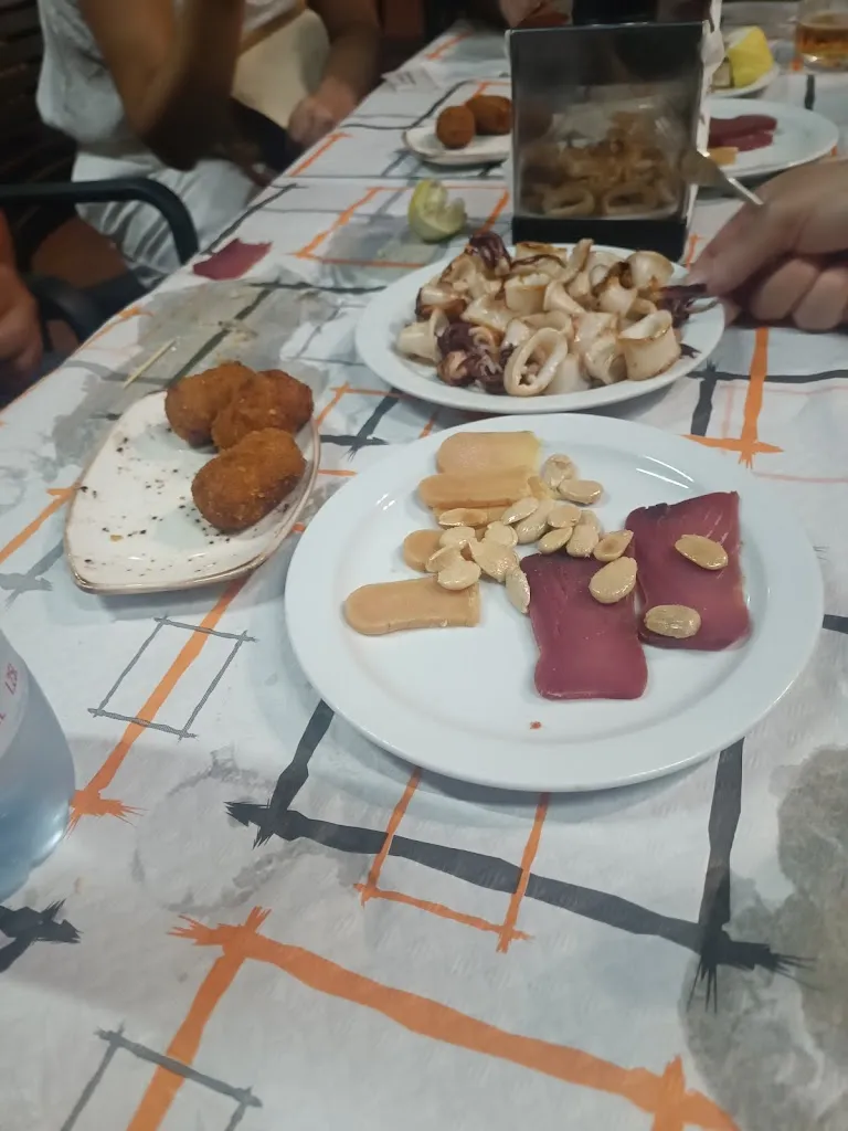 Óscar Lopez_BAR CASINO_Pliego_review