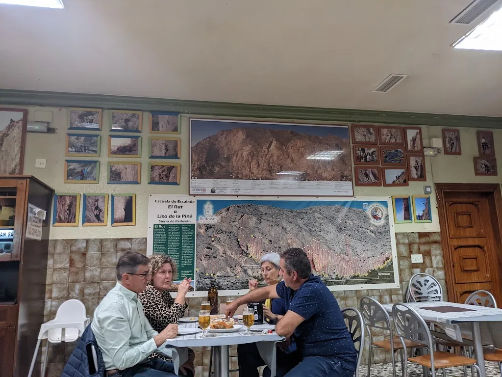 Zhana Kuncheva_Bar Marijose_Redován_review