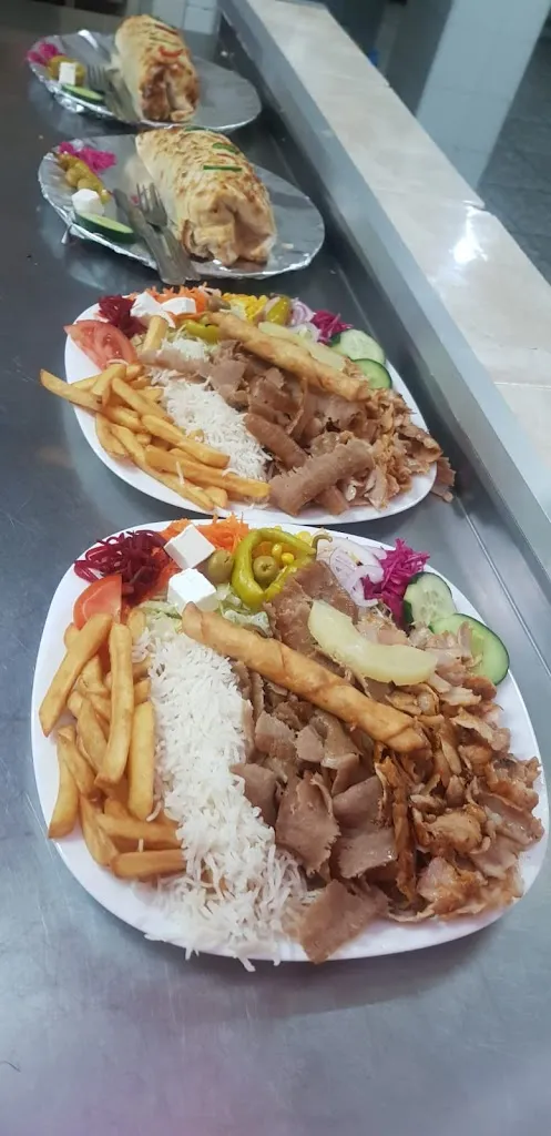 ALI PAK KEBAB PIZZA_Pliego_slider_image_1