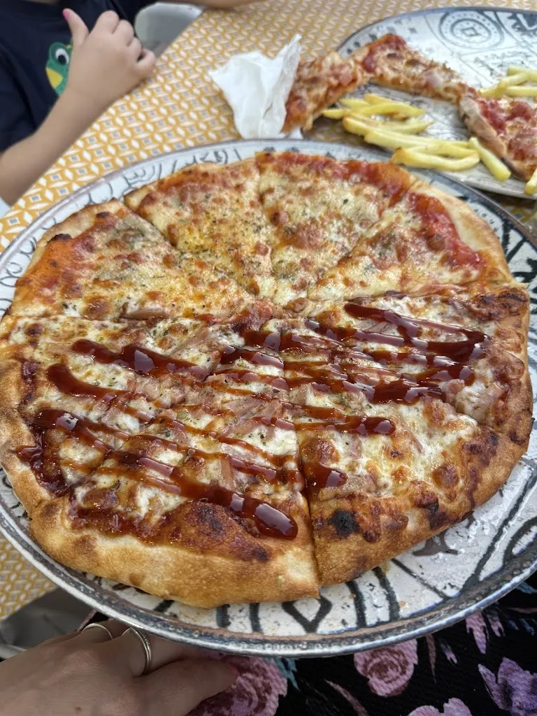 Cristina_Pizzeria La Familia_Moratalla_review