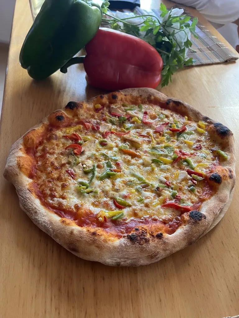 Pizzeria La Familia restaurant in Moratalla