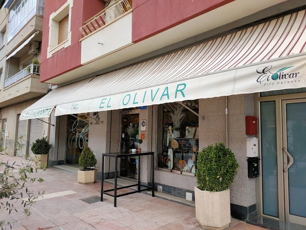 Ana Quintana_El Olivar_Moratalla_review