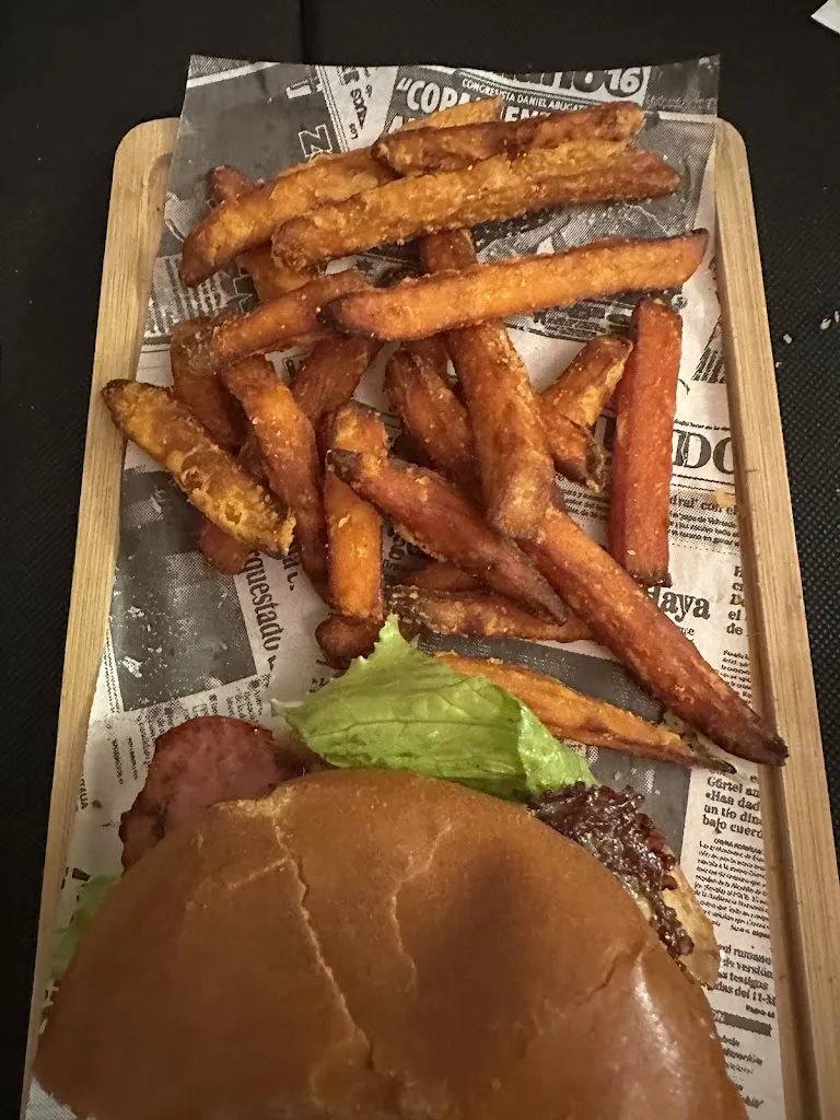 Valeria Bazurto Contreras_Sapidum_Molina de Segura_review