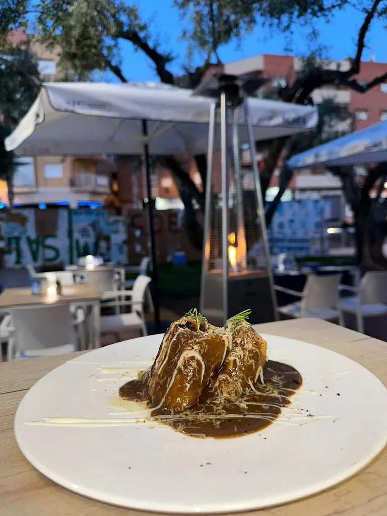 Diez Metros restaurant in Mazarrón