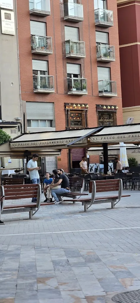 Robert Hackett_La Tapeoteca_Murcia_review