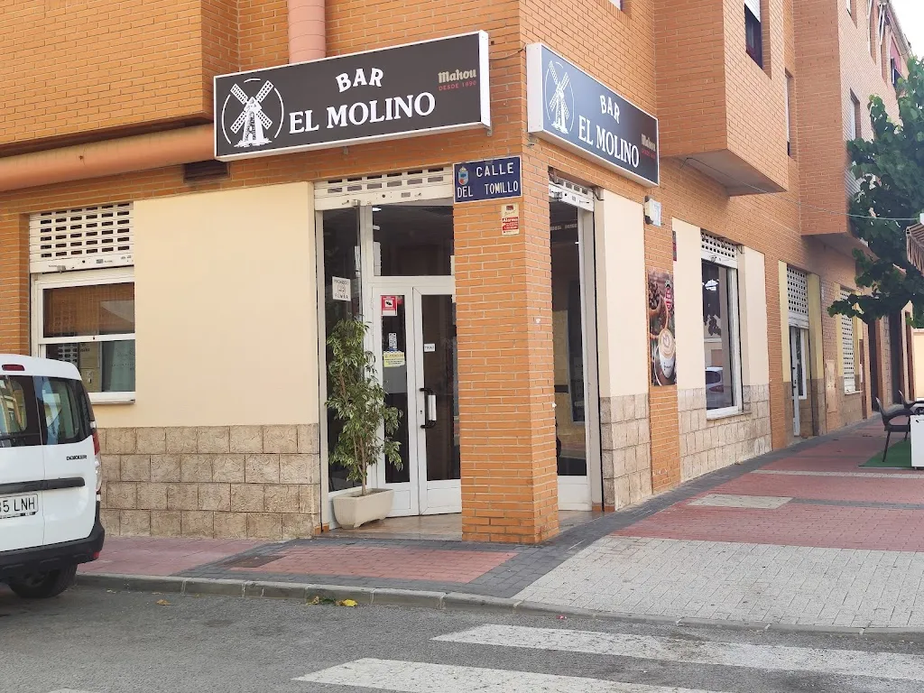 Bar El Molino restaurant in Santomera