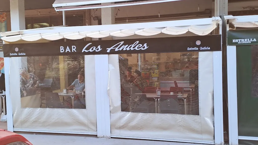 Bar los Andes restaurant in Redován