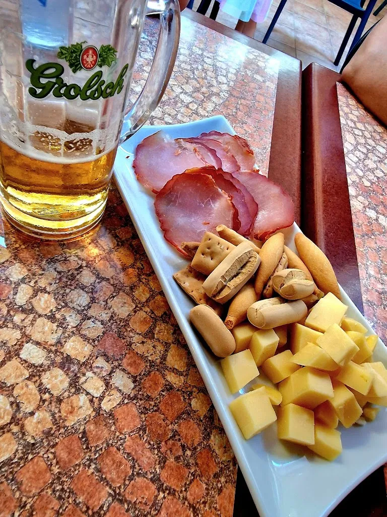 Manuel Merino_La Cábala Bar_Sangonera la Verde_review