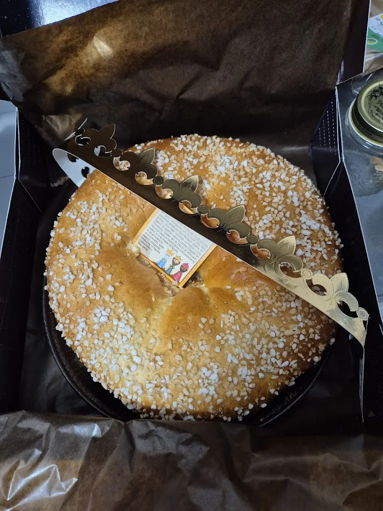 Polux Troy_CRUJIENTE EMOTIONAL PASTRY_Redován_review