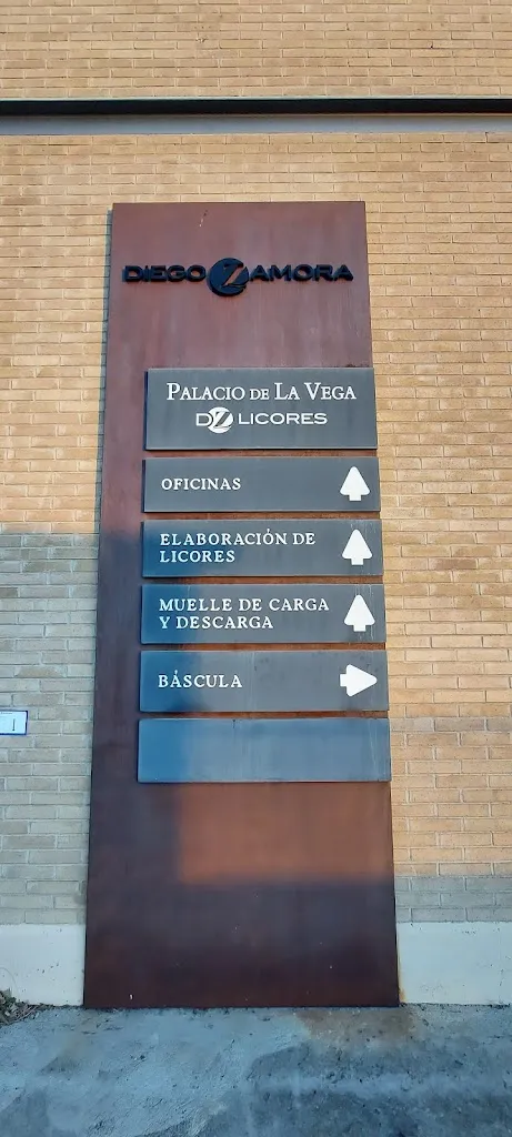 Dzmitry Pilipchuk_Palacio de la Vega_Abáigar_review