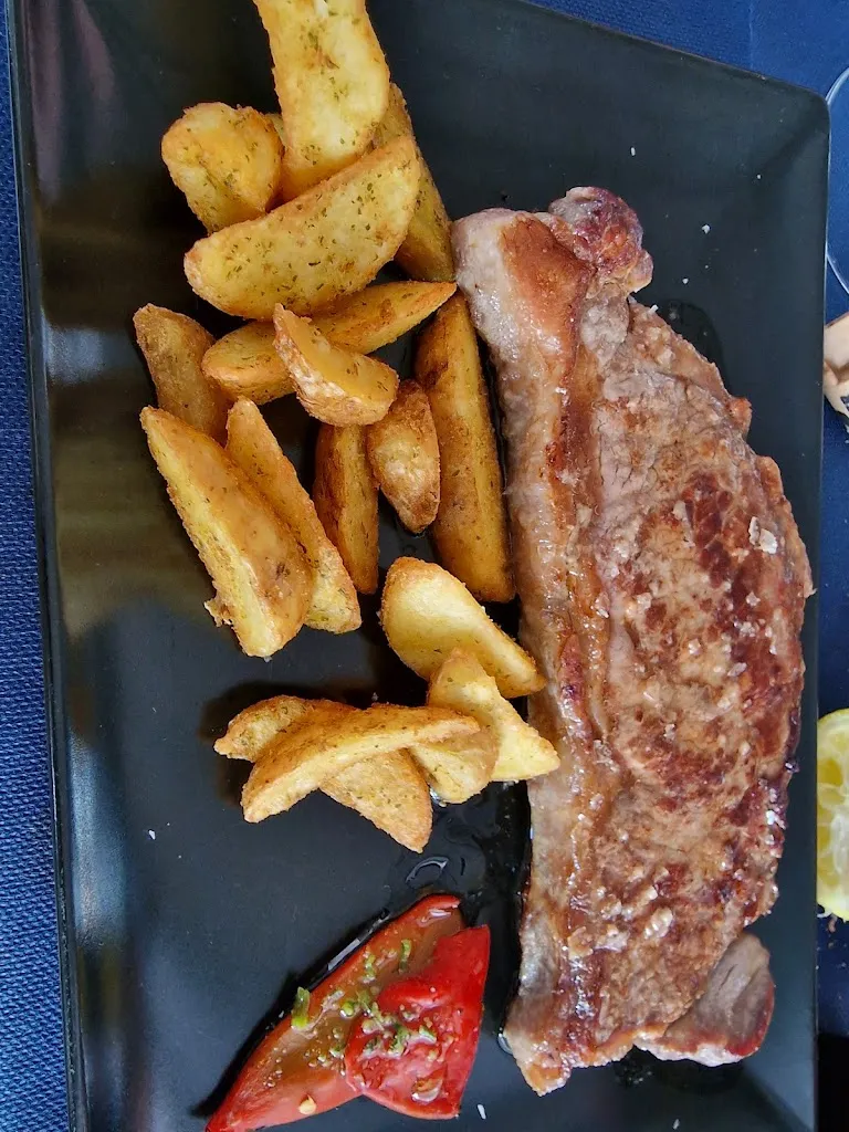 Gelin otero_Bar Piscinas municipales._Abáigar_recensione