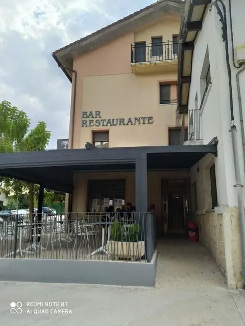 HOSTAL RESTAURANTE IBAISEK restaurant in Améscoa Baja