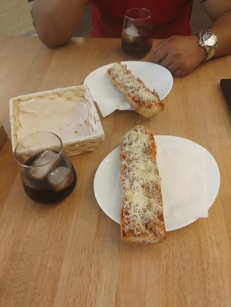 Castizo Plaza_Totana_slider_image_3