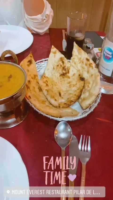Mount Everest Restaurant_Pilar de la Horadada_slider_image_2