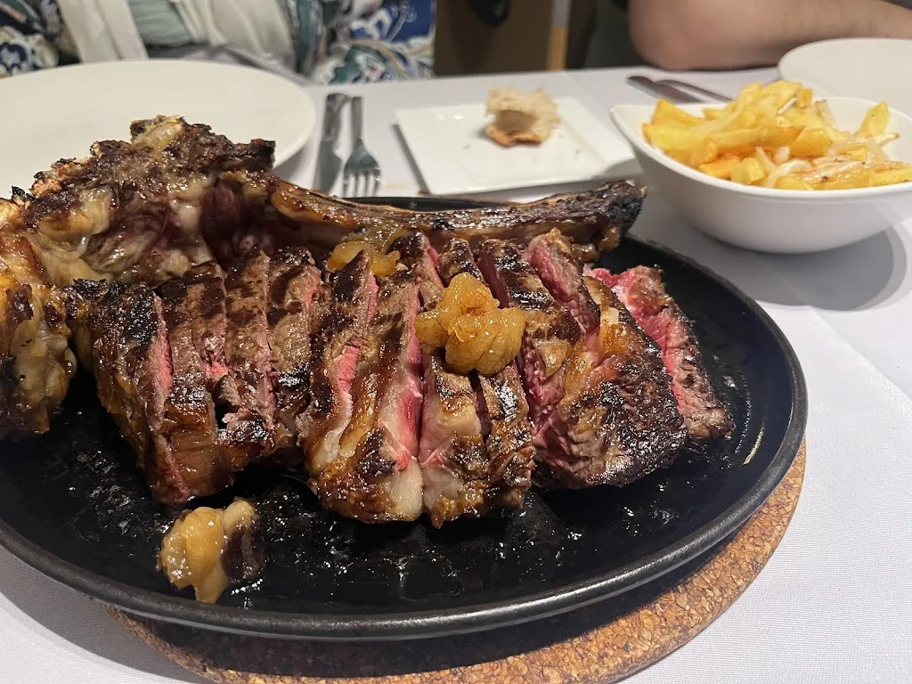 Khalid N_Restaurante Anttonenea_Anue_review