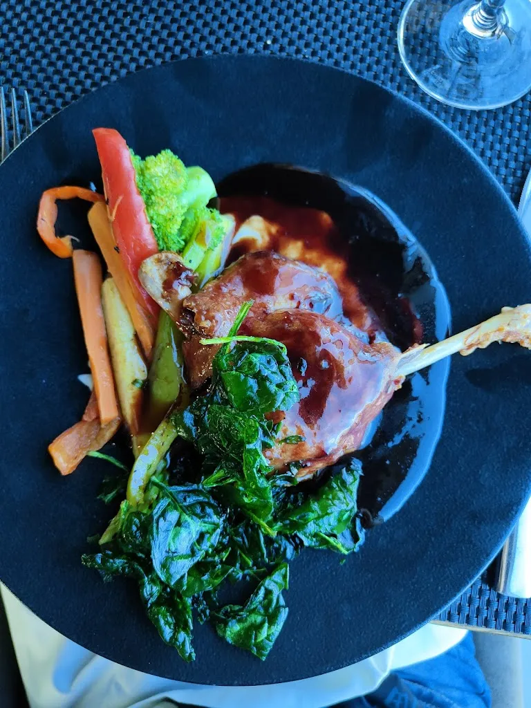 Mark Arvidson_El Búho_Anue_review