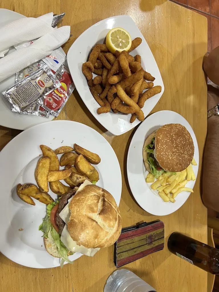 Maripaz, World is mine_HOSTAL ITXASO-ENEA_Aoiz_review