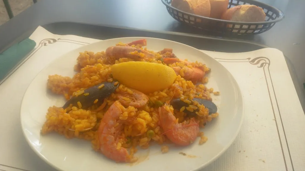 Javier Perez Apestegui_Bar Piscinas Ansoain_Ansoáin/Antsoain_review