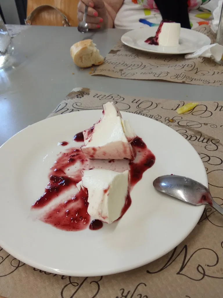 Carolina Aguas Villalva_Bar Piscinas Ansoain_Ansoáin/Antsoain_review