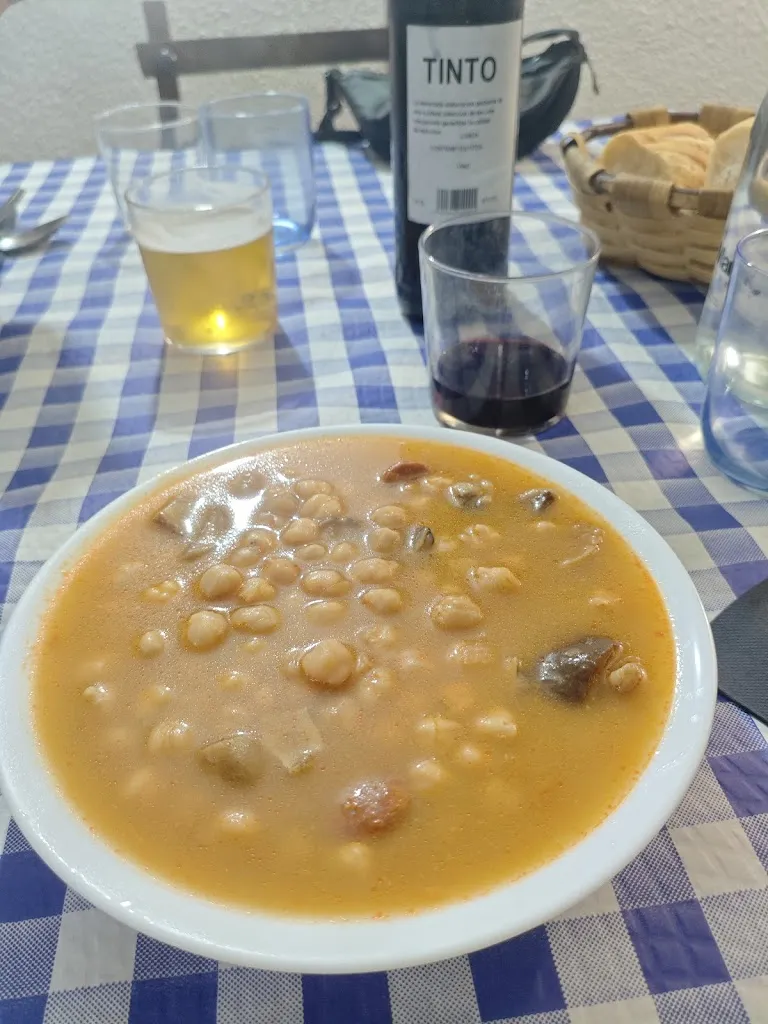 Adela UB_Txomin taberna. Etxeko janaria_Arakil_review