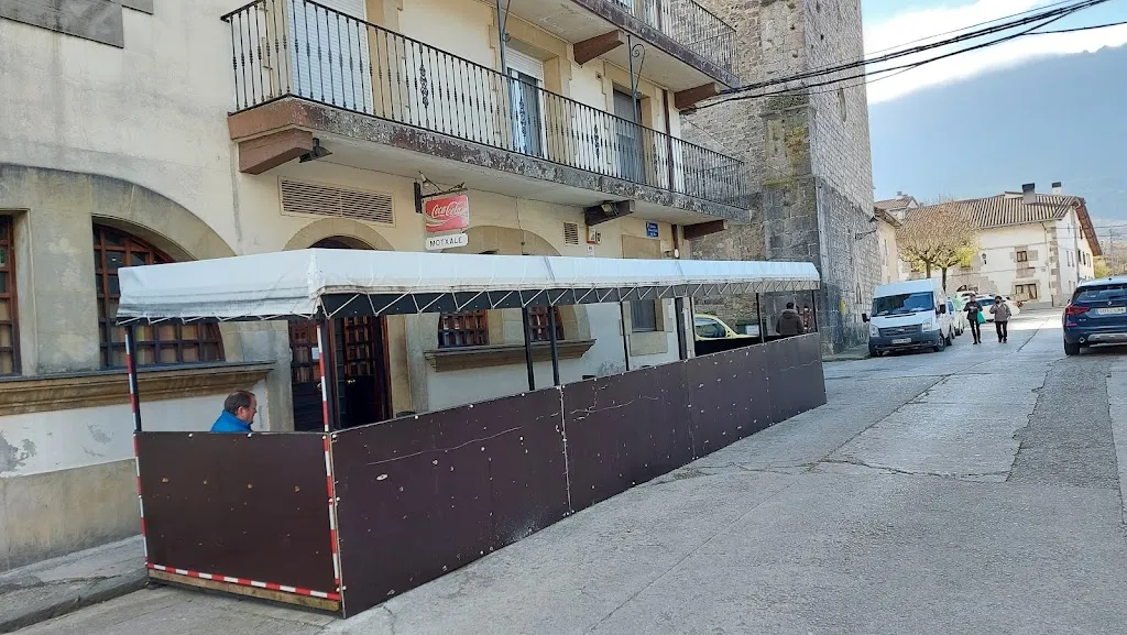 Ruben Oses_Motxale_Arakil_review